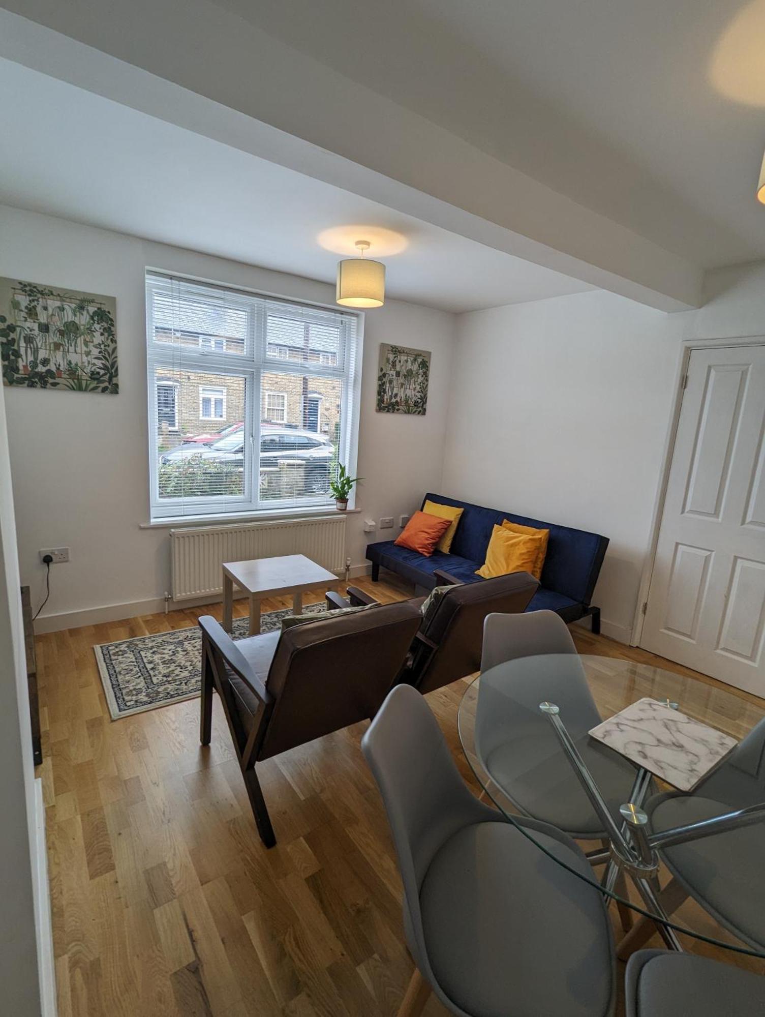 Fantastic 3-Bedroom House In London Morden  Kültér fotó