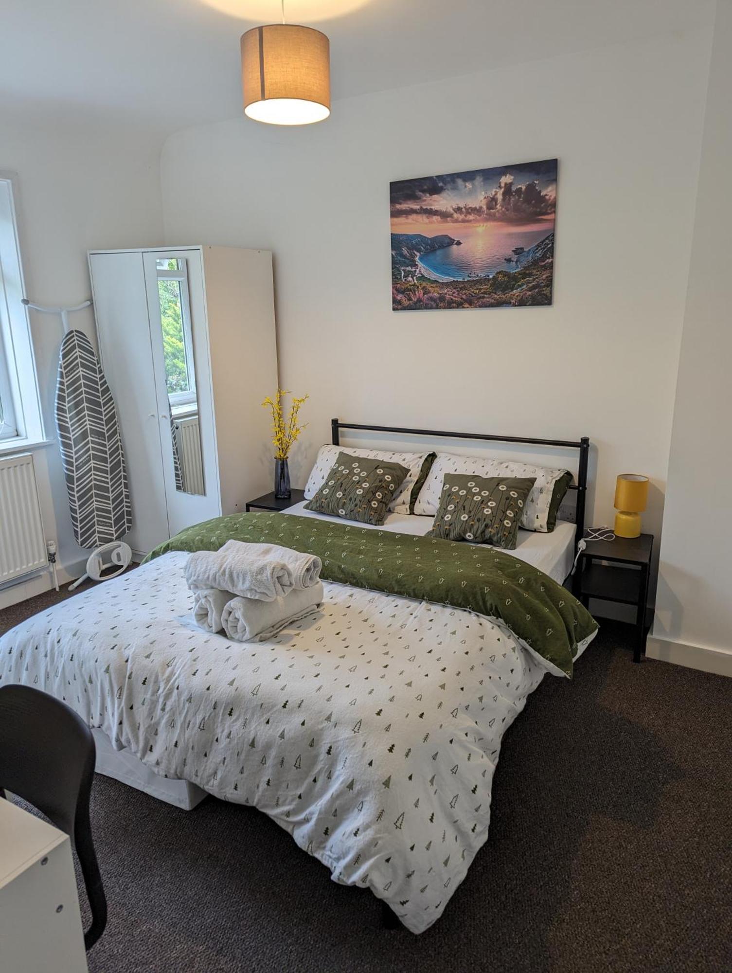 Fantastic 3-Bedroom House In London Morden  Kültér fotó